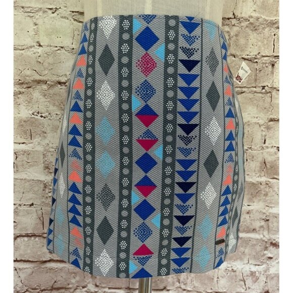 Hollister Mini Skirt Juniors Size 1 Boho Gray Geometric Triangles Summer NEW - Picture 2 of 3